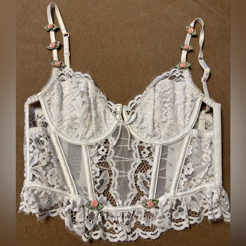 FOR LOVE & LEMONS Chantilly Lace Bustier MEDIUM